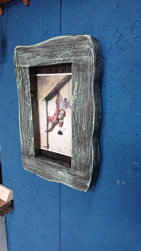 Old style rustic photo frame - Image 7