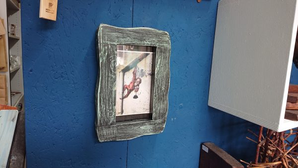 Old style rustic photo frame - Image 5