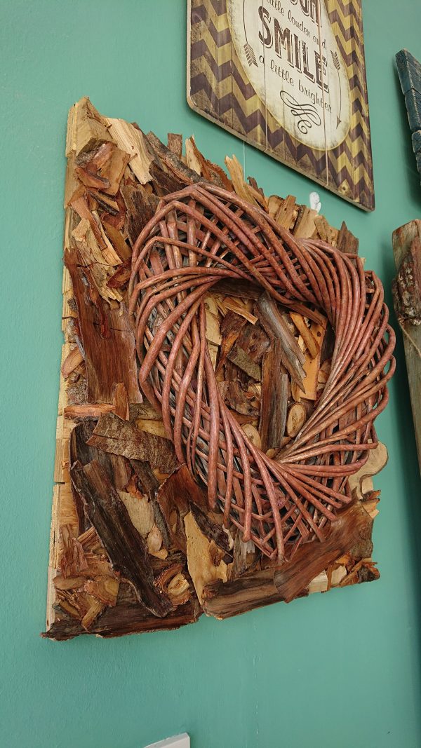Wood log shavings with bamboo heart wall art feature - Image 5