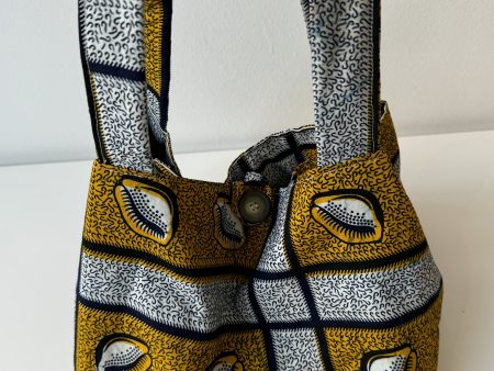 Handmade African Wax Print Tote Bag - Vibrant & Bold Statement Piece - Unique, Handcrafted and Stylish - Bold & Beautiful African Print Tote - Everyday Chic Tote Bag