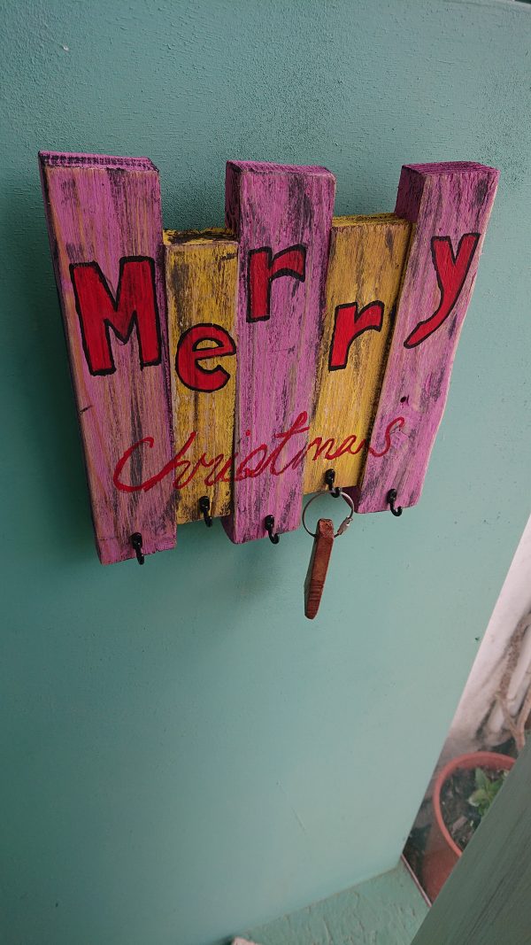 Festive entryway key hooks - Image 2