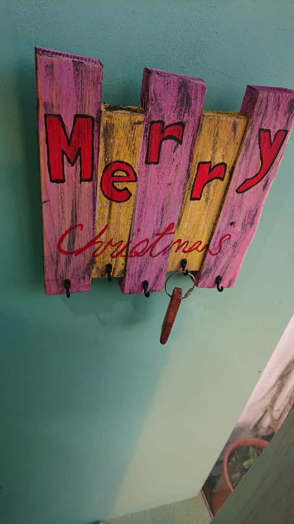 Festive entryway key hooks
