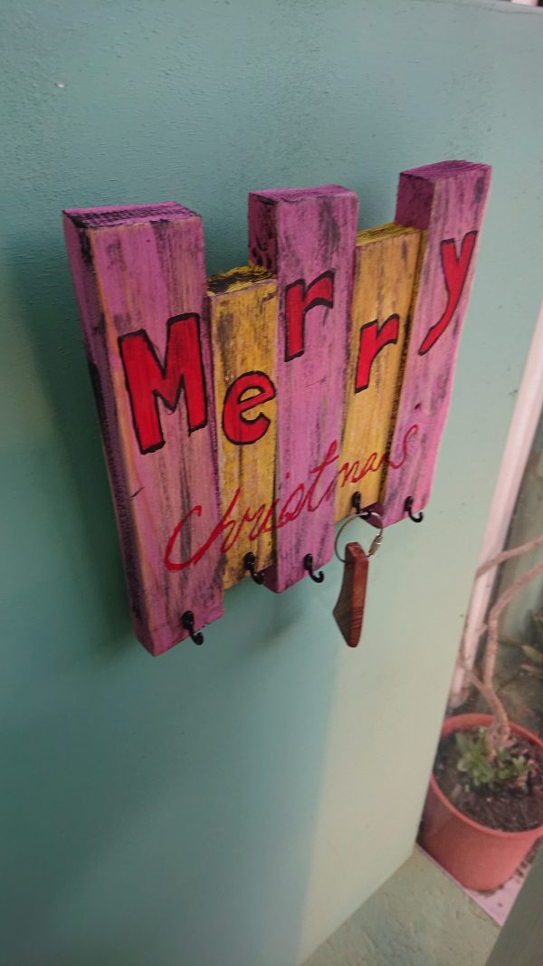 Festive entryway key hooks - Image 3
