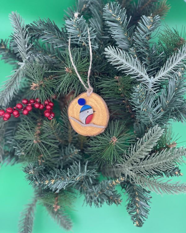 Pebble Ornaments On Wood Slices - Image 25