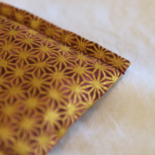 yogion Lavender eye pillow Goldstar seamless detail
