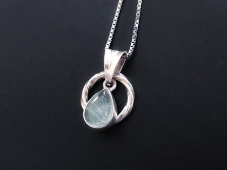 Silver apatite tear pendant in silver square chain