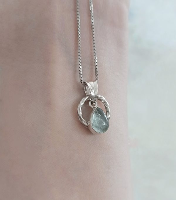 Silver apatite tear pendant in silver square chain - Image 4