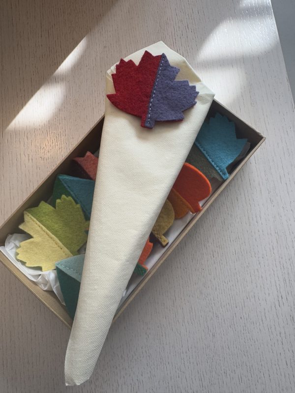 Charming Felt 'Leaf' Napkin Holders- Set of 12