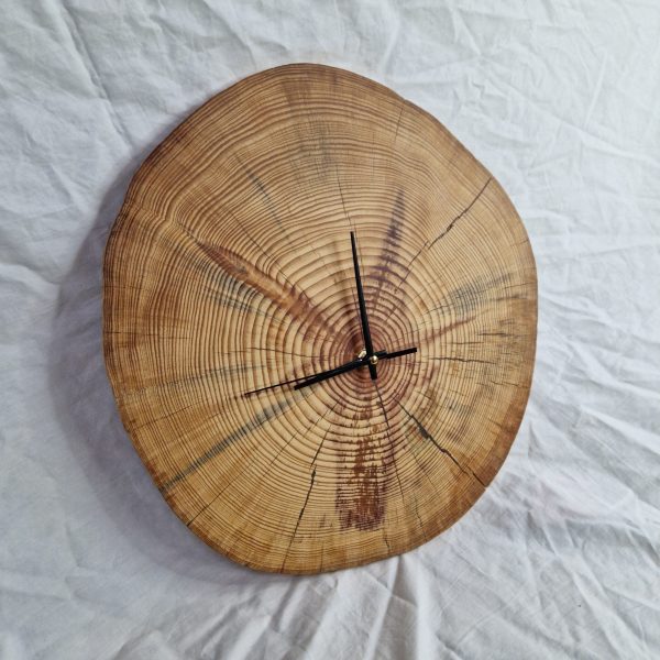 Wall Clock in pine - Image 2
