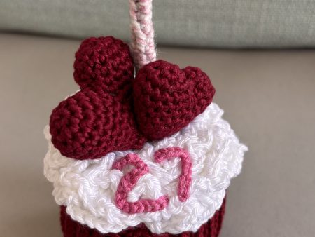 Sweet Crochet Cupcake – Unique Gift for Birthdays, Anniversaries & Special Moments