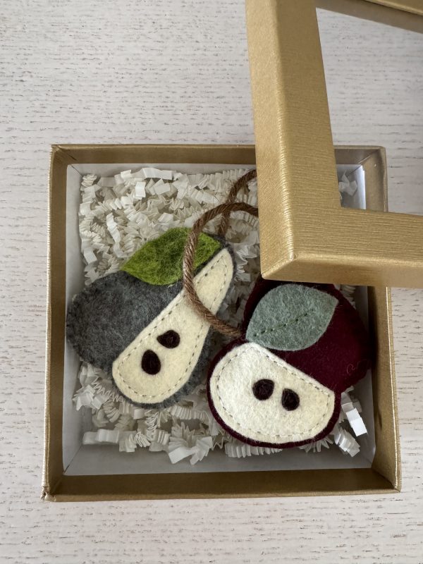 Felt Apple and Pear Bookmarks - 2 colours