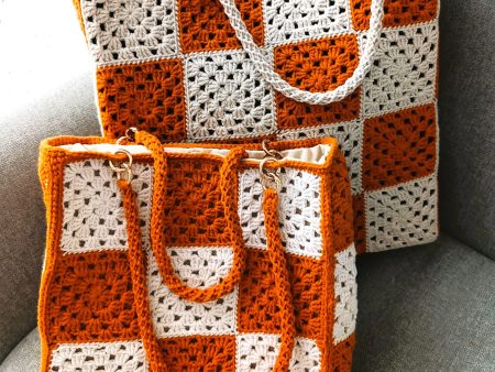 Handmade Crochet Bag – Traditional Motif, Cinnamon & Light Beige, Double Lined with Felt & Linen – Boho Ethical Fashion