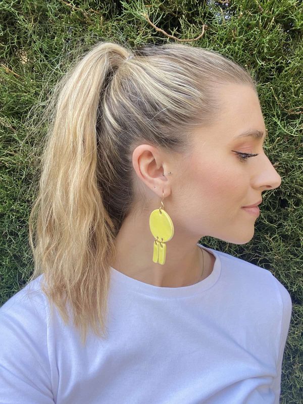 Sunbeam Dangle Earrings – Bold Ceramic Statement in Glossy Yellow - Image 3