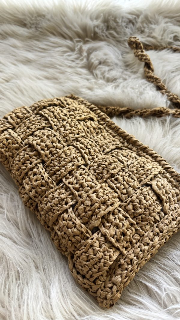 Discover the Effortless Elegance of the Allegra Woven Raffia Bag - Image 4