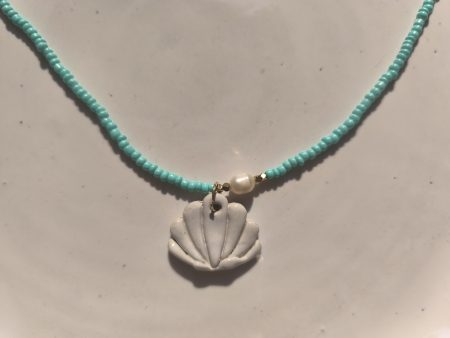 Turquoise Beaded Necklace with Ceramic Shell Pendant & Pearl – 50cm
