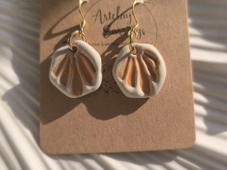 Handmade Ceramic Shell-Inspired Earrings – Terracotta & White – 4cm