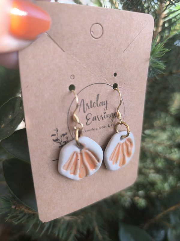 Handmade Ceramic Shell-Inspired Earrings – Terracotta & White – 4cm - Image 2