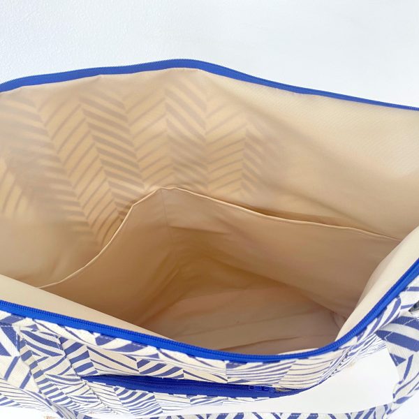 Beach Bag Oversized Waterproof With Large Pockets Blue And White - Image 3