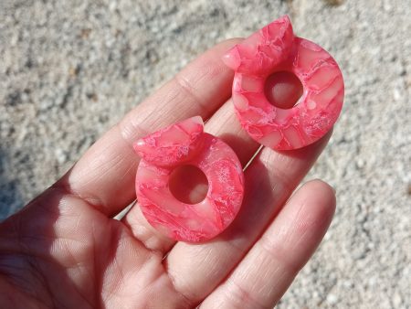 Marbled pink statement stud earrings