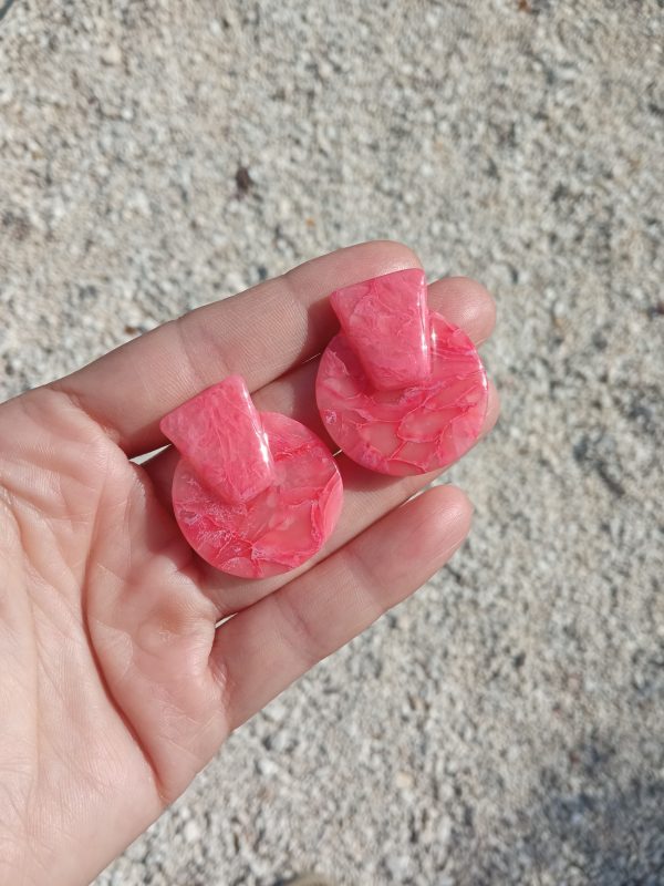 Marbled pink stud earrings