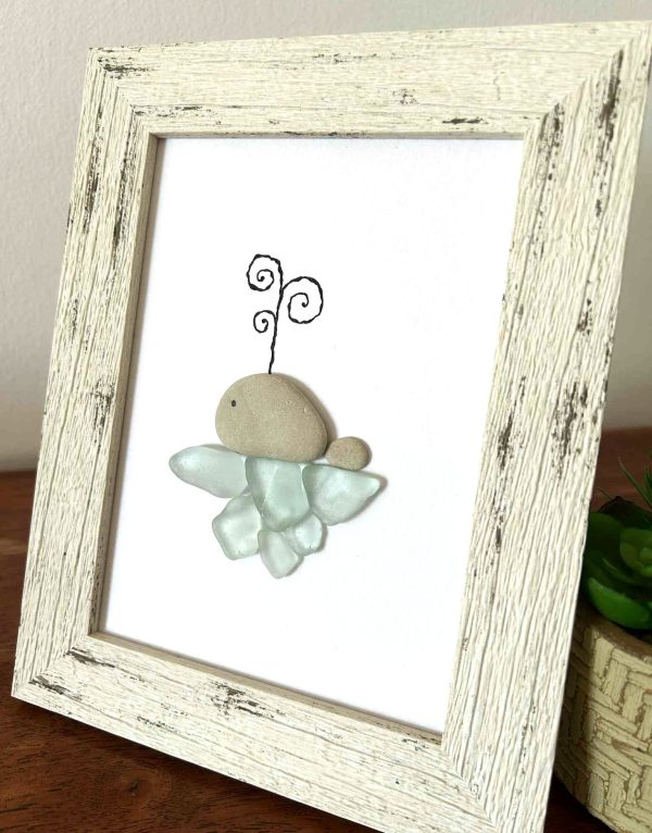 Coastal Whale Decor – Light Blue-Green Seaglass & Natural Pebble Design