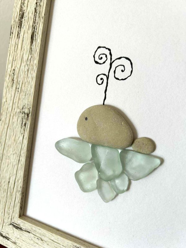 Coastal Whale Decor – Light Blue-Green Seaglass & Natural Pebble Design