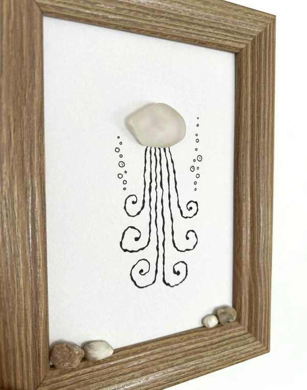 Seaglass Jellyfish Artwork – Whimsical Ocean-Inspired Coastal Décor