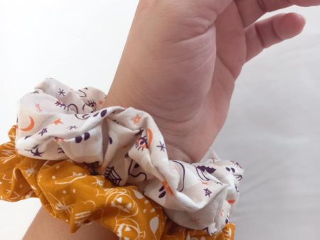 Halloween scrunchie, Ghost, trick or treat