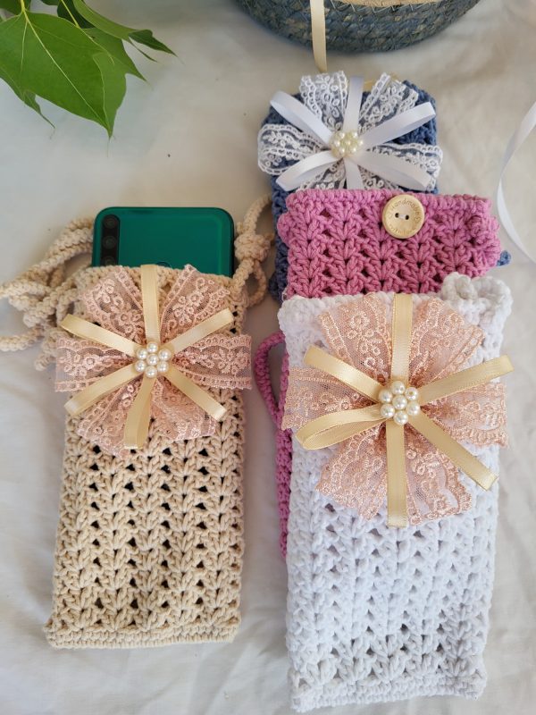 Handmade crochet phone bag with adjustable strap "Whisper Gardian" (choose your coller)