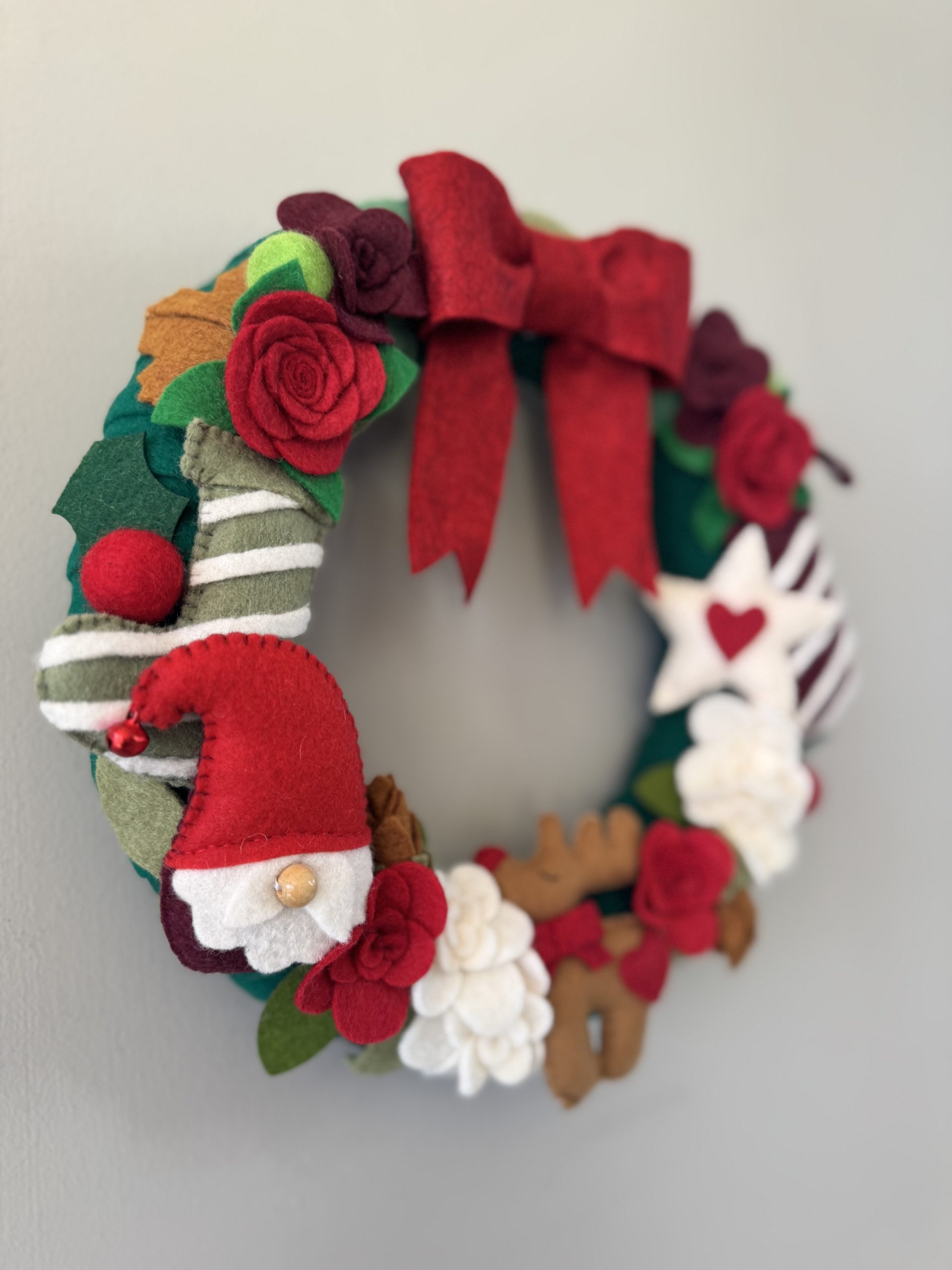 Handmade Festive Felt Wreath - 30cm Diameter - Image 2