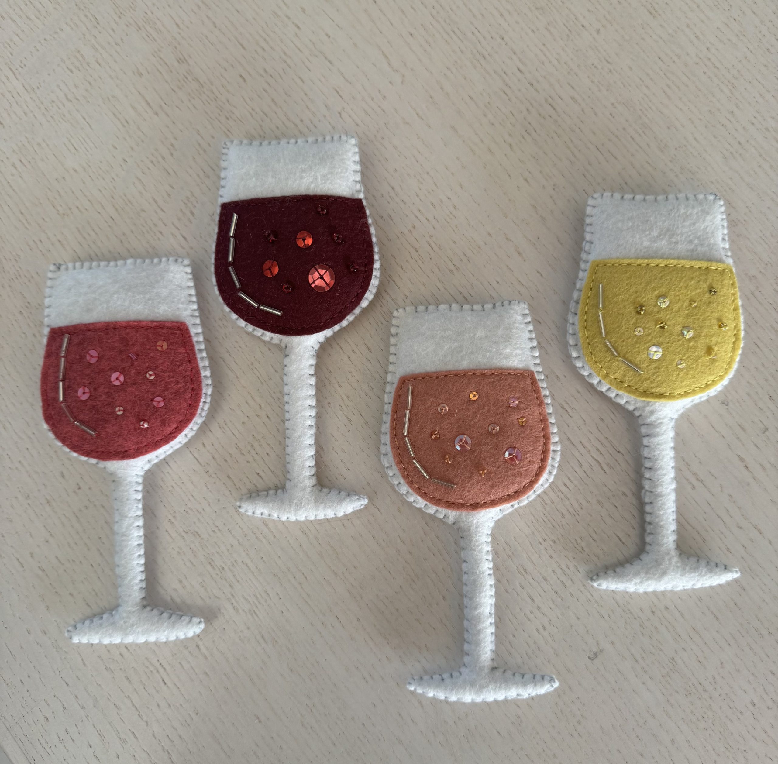 Felt wine glass magnet