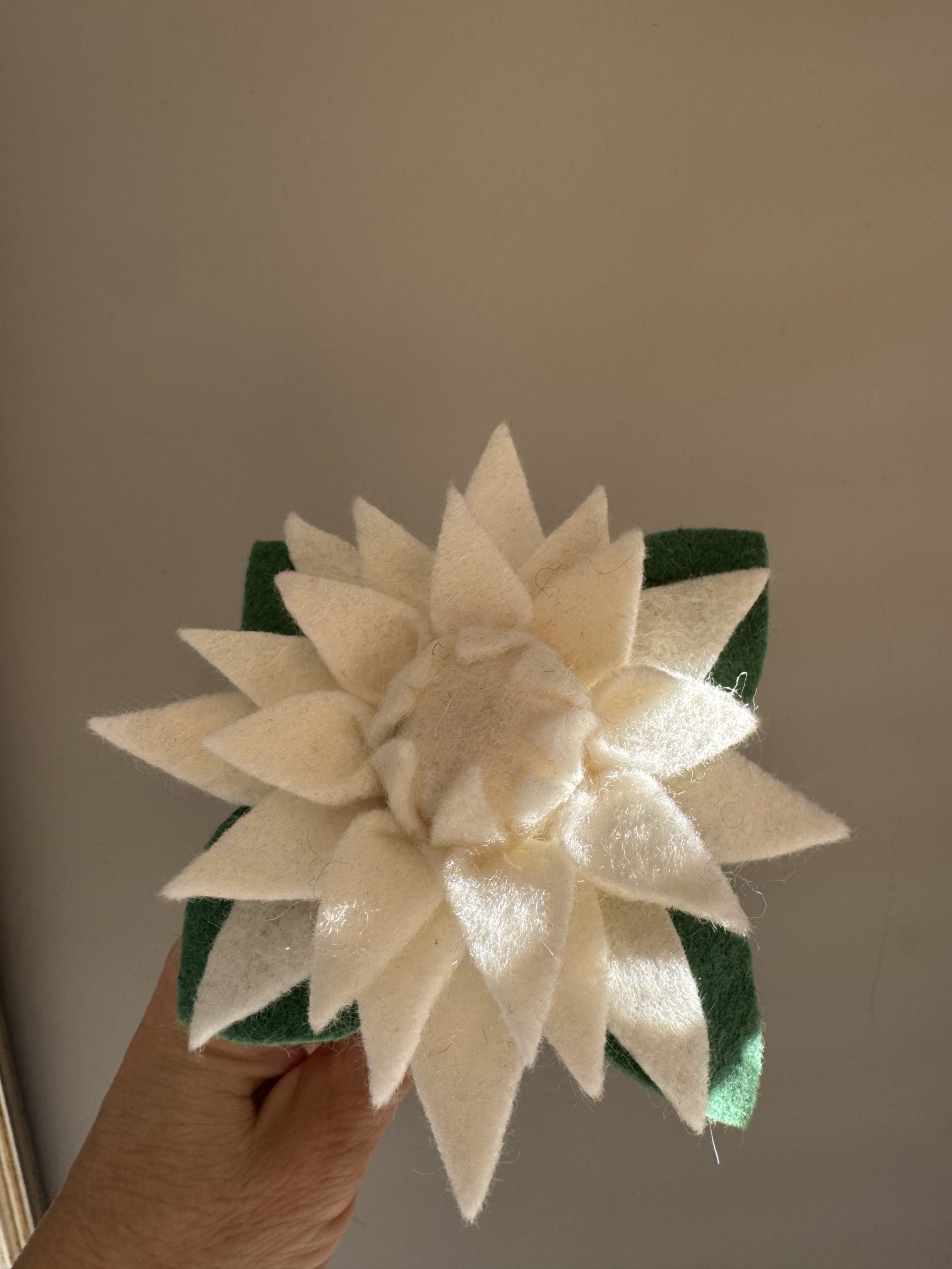 Elegant Handmade Felt Dahlia -5 colours - Image 9