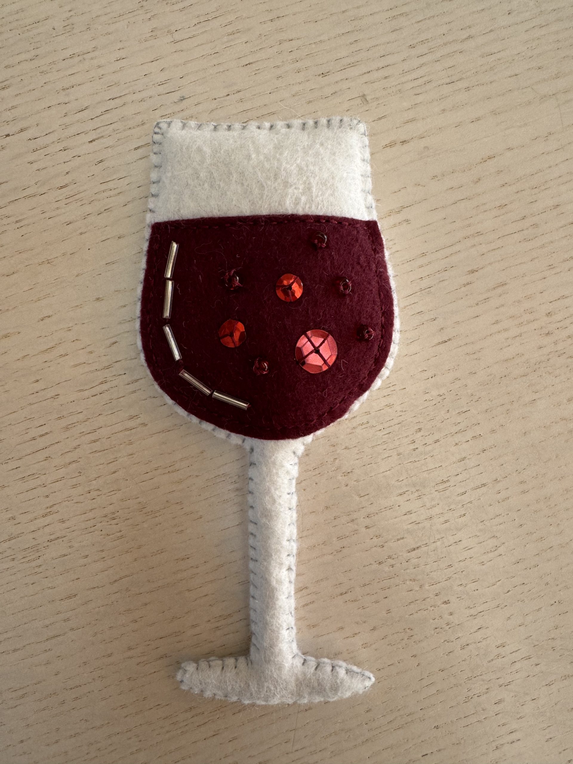 Felt wine glass magnet