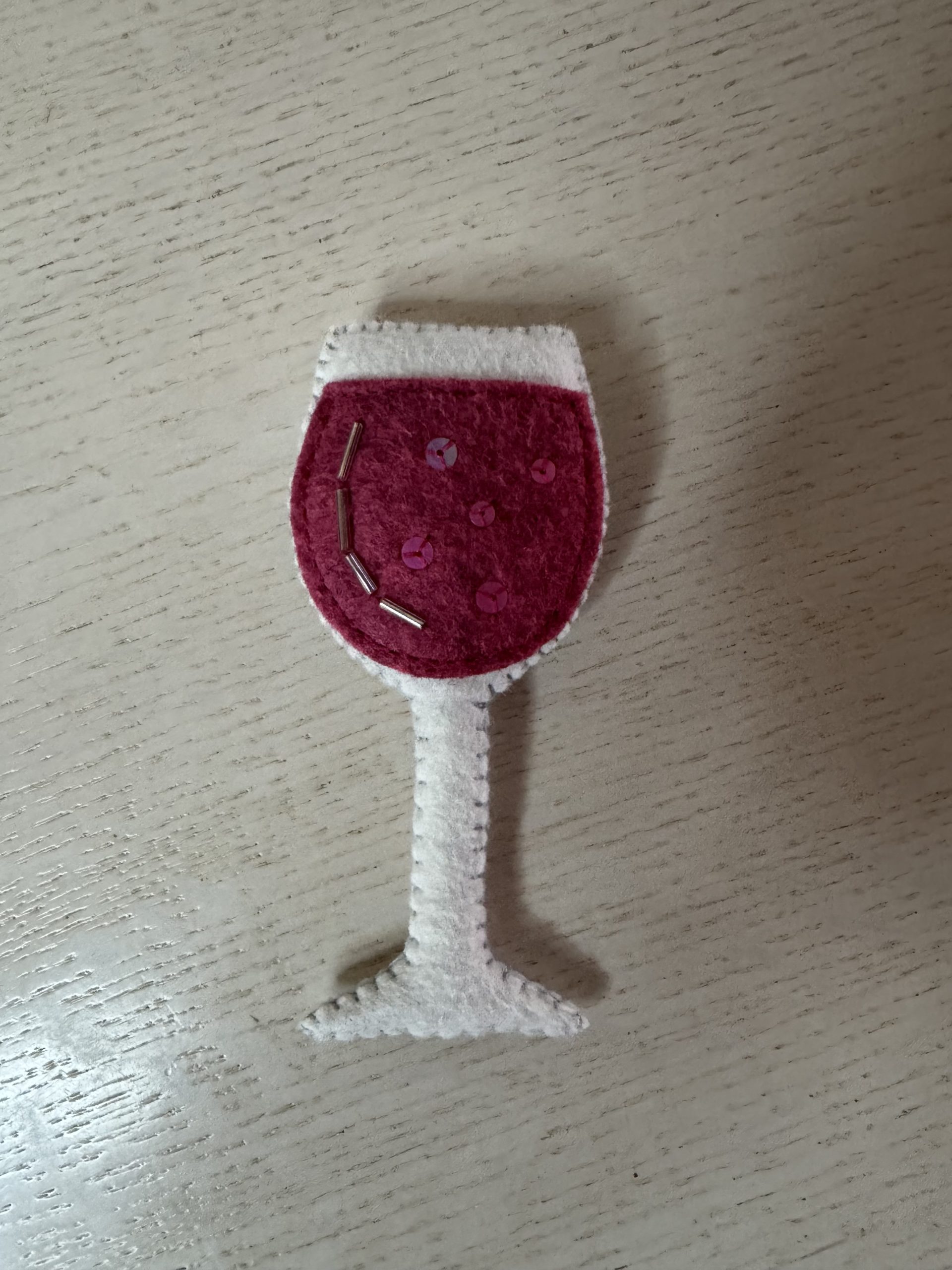 Felt wine glass magnet