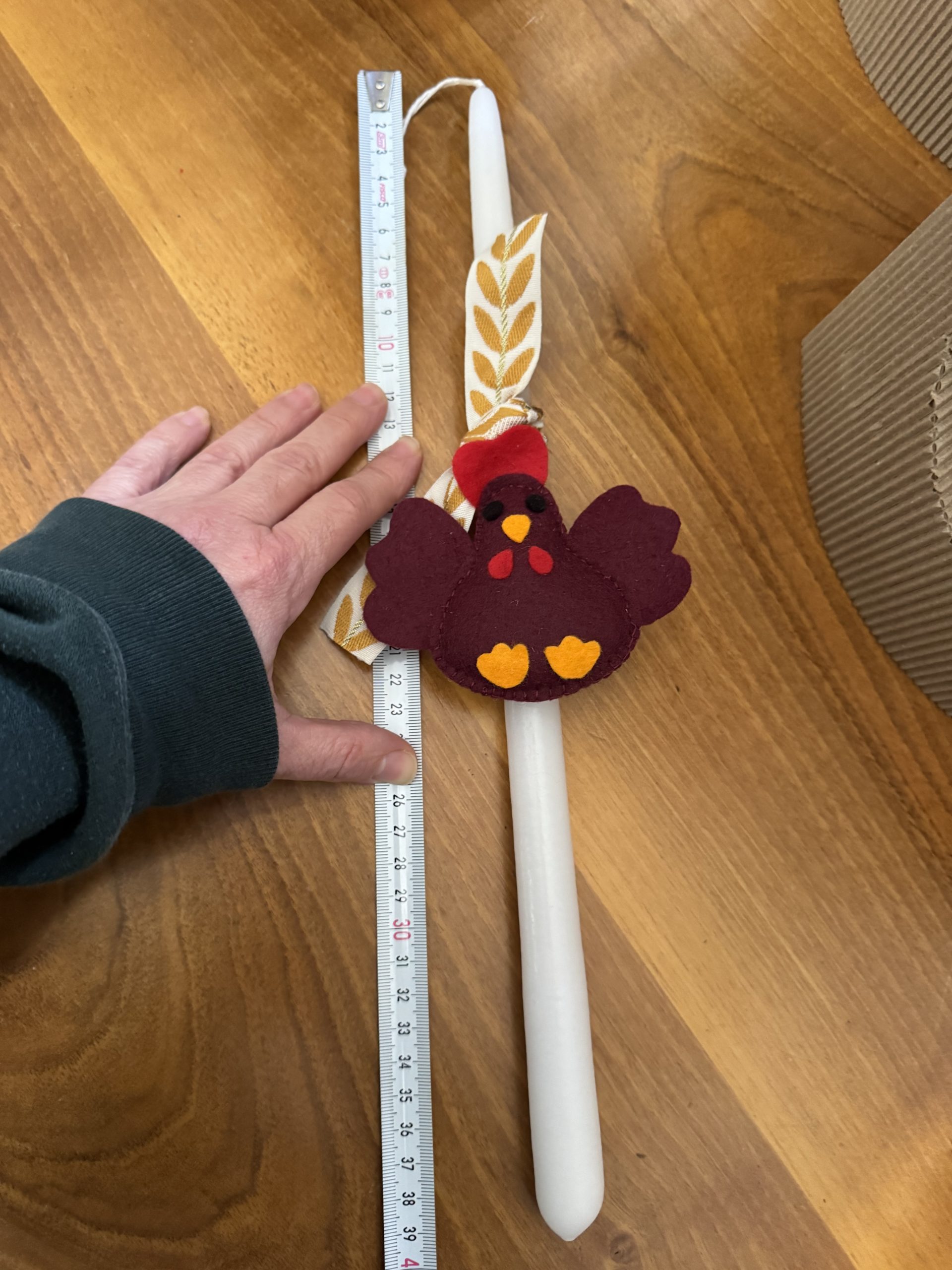 Easter candles with handmade felt hen ornaments - Image 5