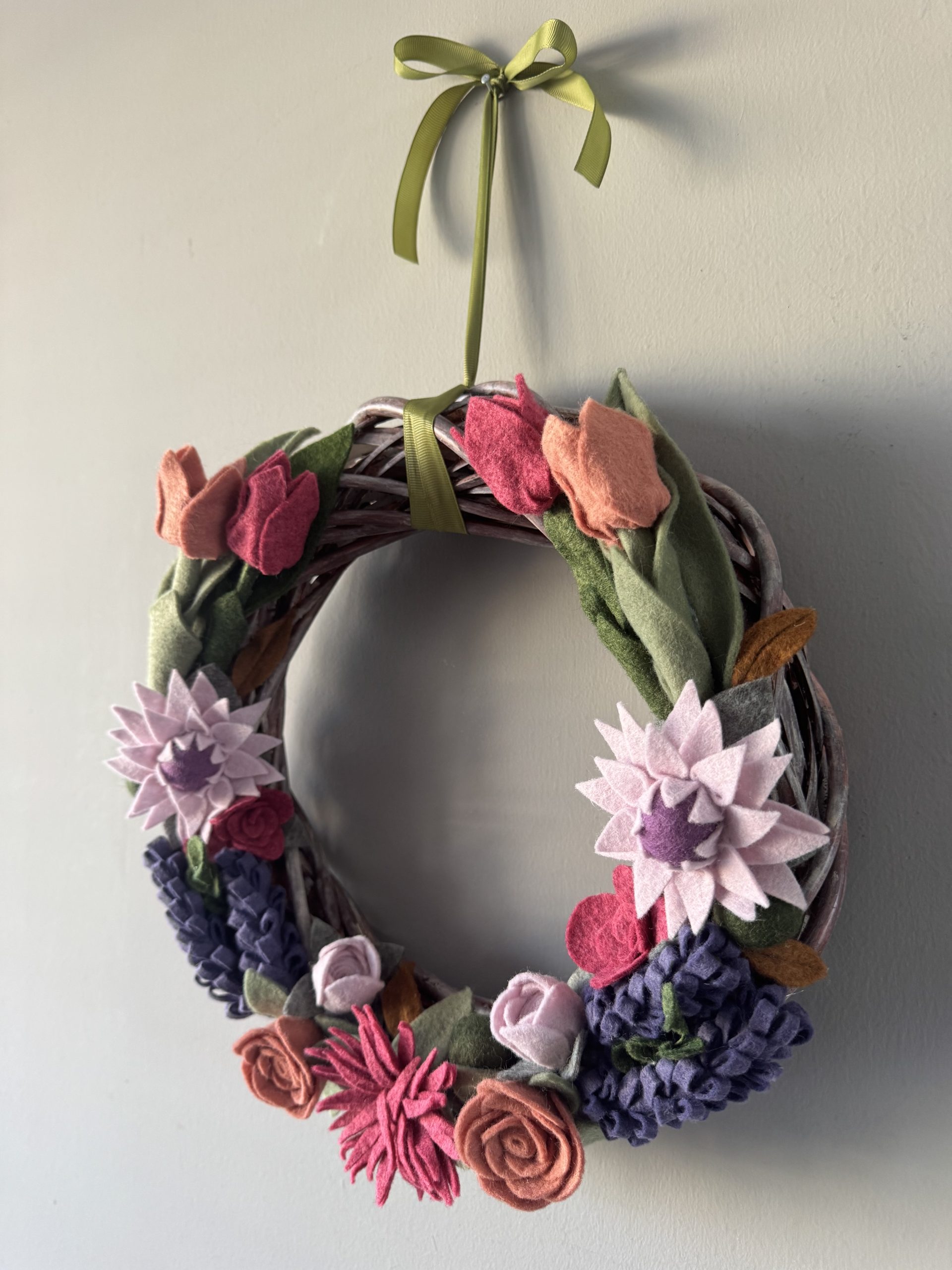 Elegant Felt Flower Wreath - 30cm - Image 4