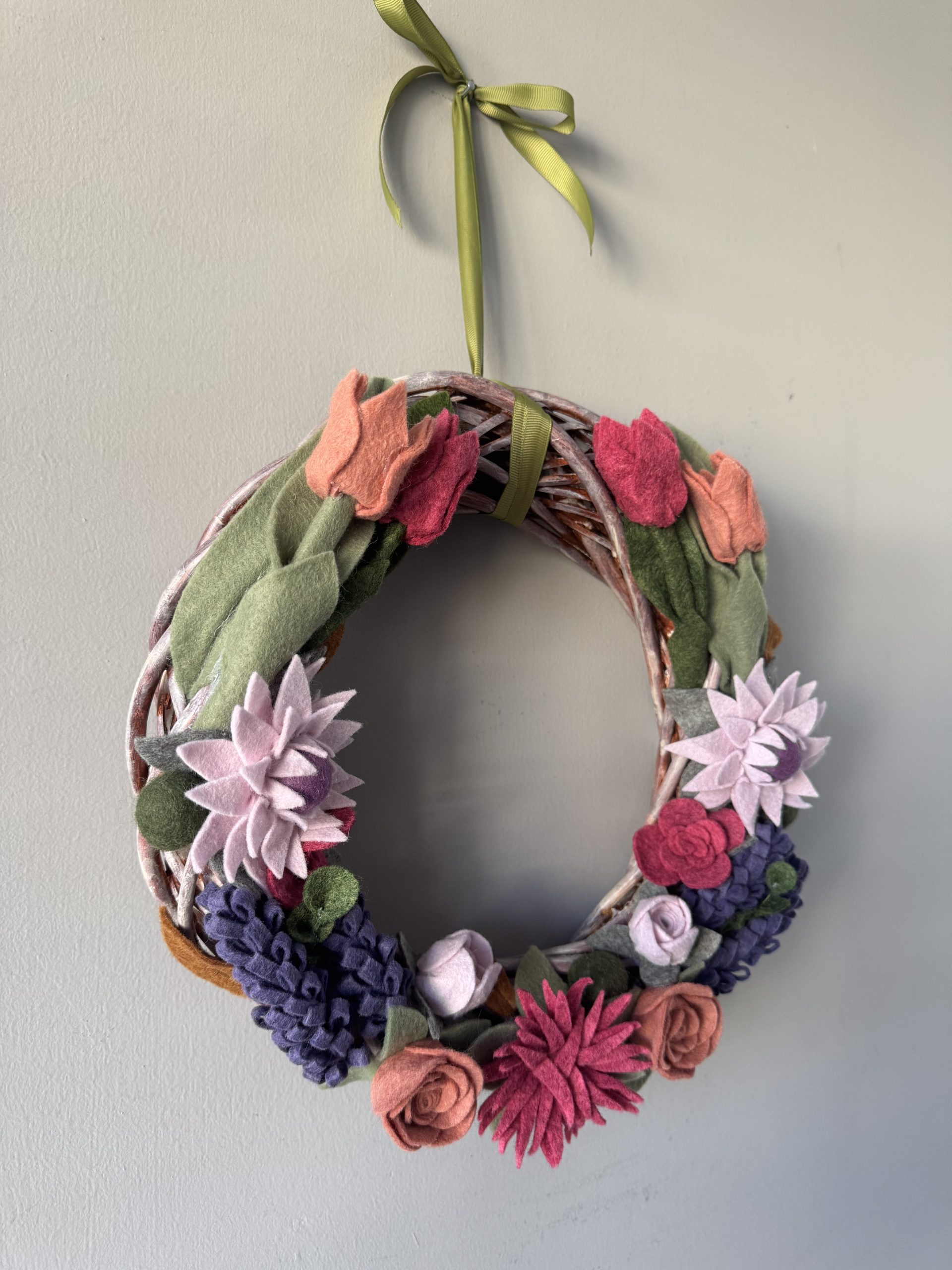 Elegant Felt Flower Wreath - 30cm - Image 3